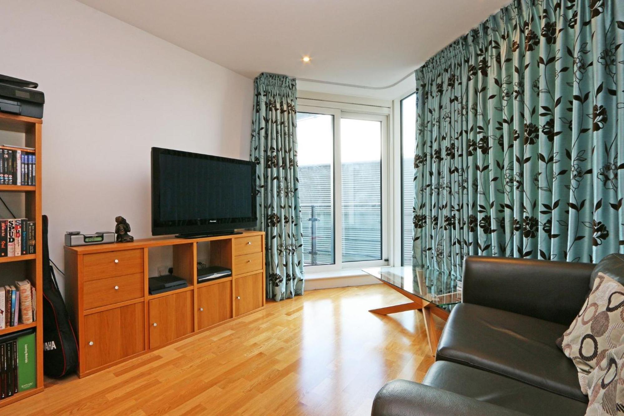 Riverside 1 Bed Apartment Londres Extérieur photo